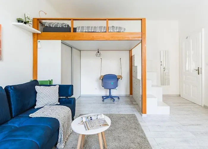 Apartament Historical Hideaway *