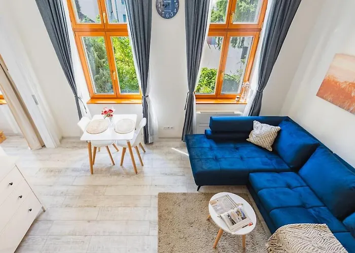 Historical Hideaway *