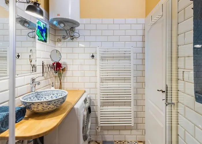 Historical Hideaway *