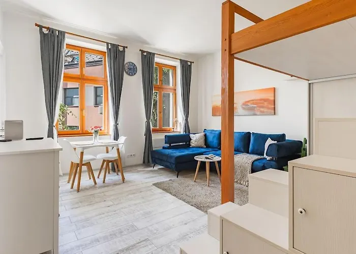 Historical Hideaway *